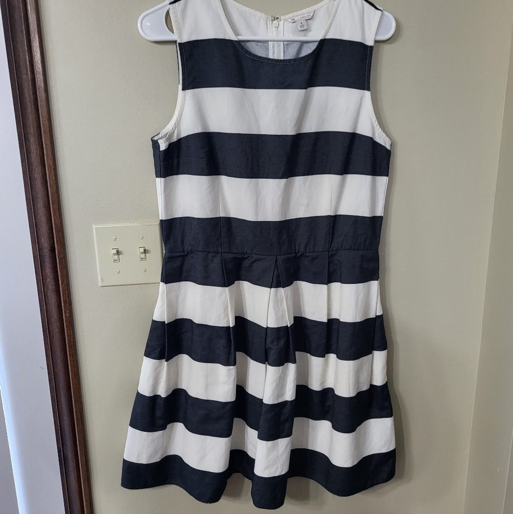 GAP Black and White Sleeveless Striped Fit-and-Flare Mini Dress